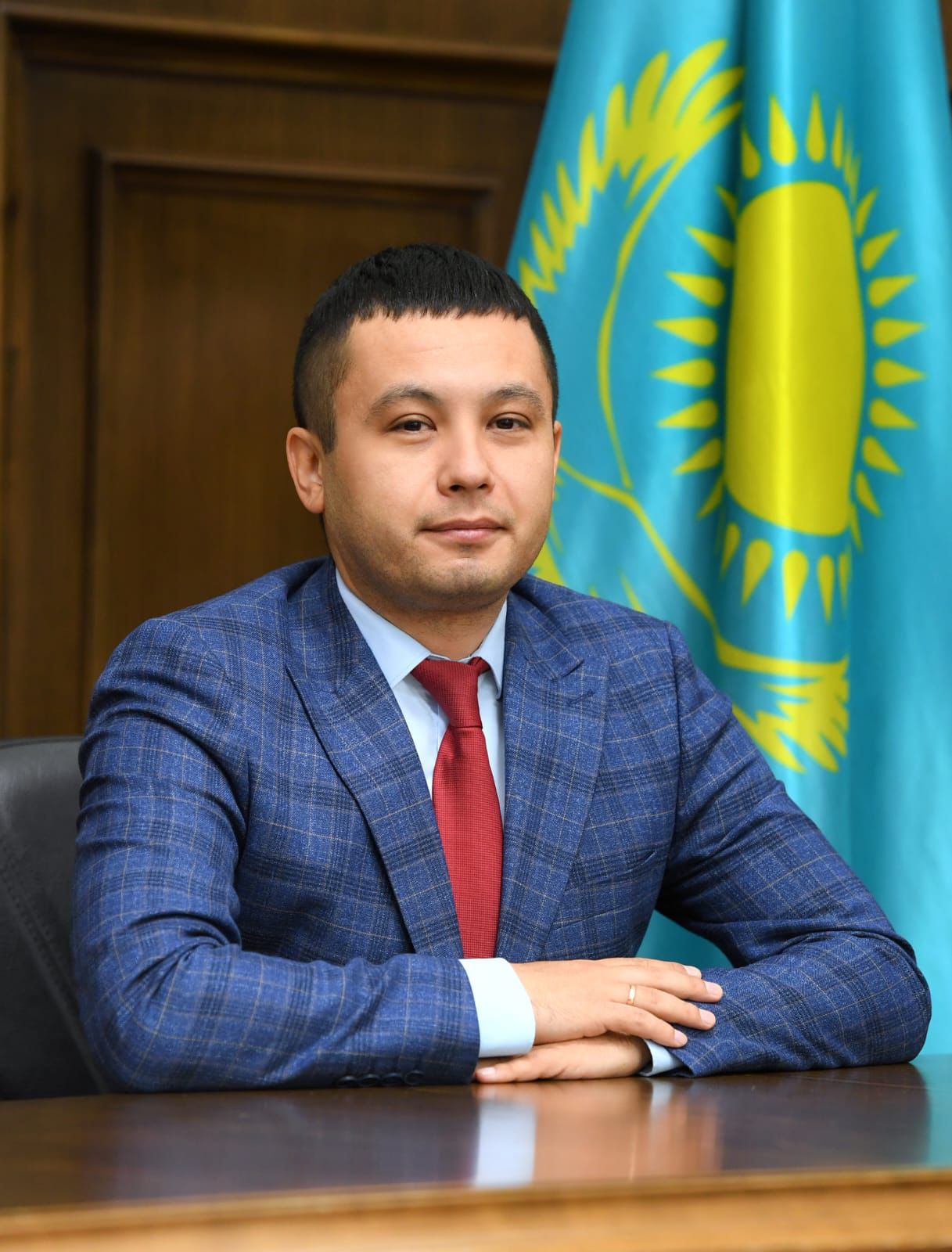 Директордың цифрландыру жөніндегі орынбасары - Вастьянов Александр Владимирович