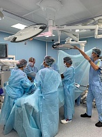 Хирурги Президентской клиники расширяют свои возможности в применении технологии робот-ассистированной хирургии